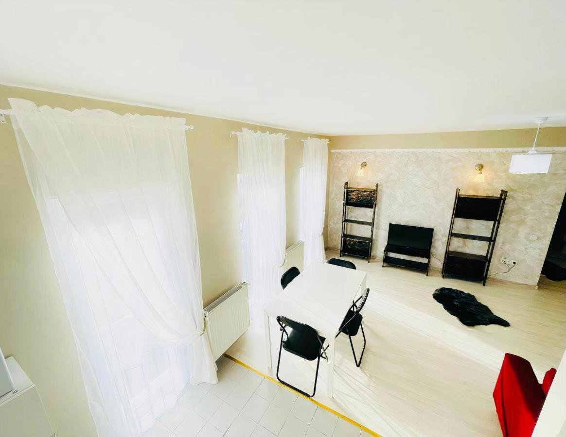 Forest Aparthotel Cluj Esterno foto