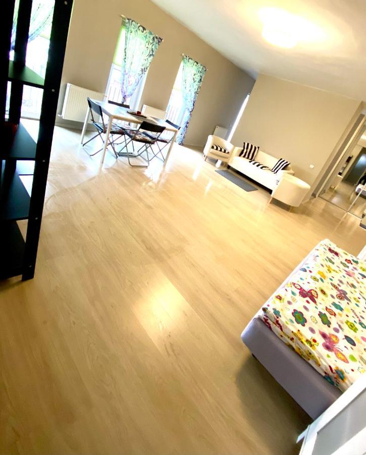 Forest Aparthotel Cluj Esterno foto